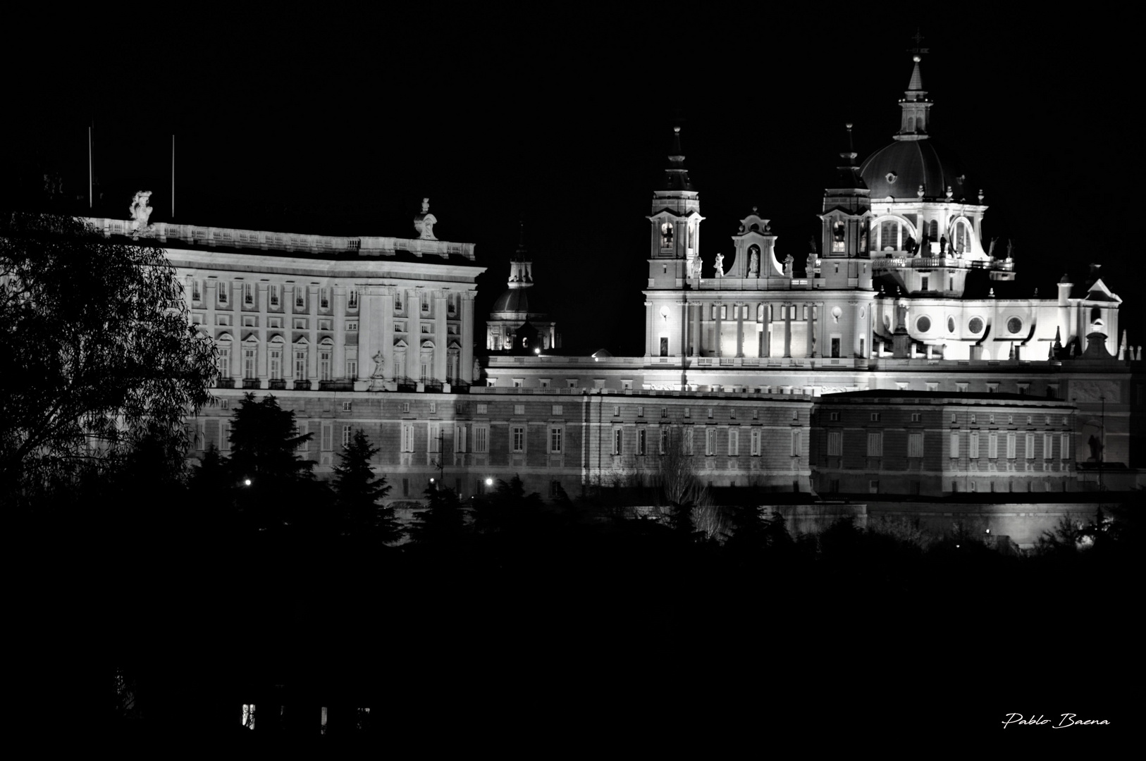 MADRID - PALACIO REAL  - LA  ALMUDENA