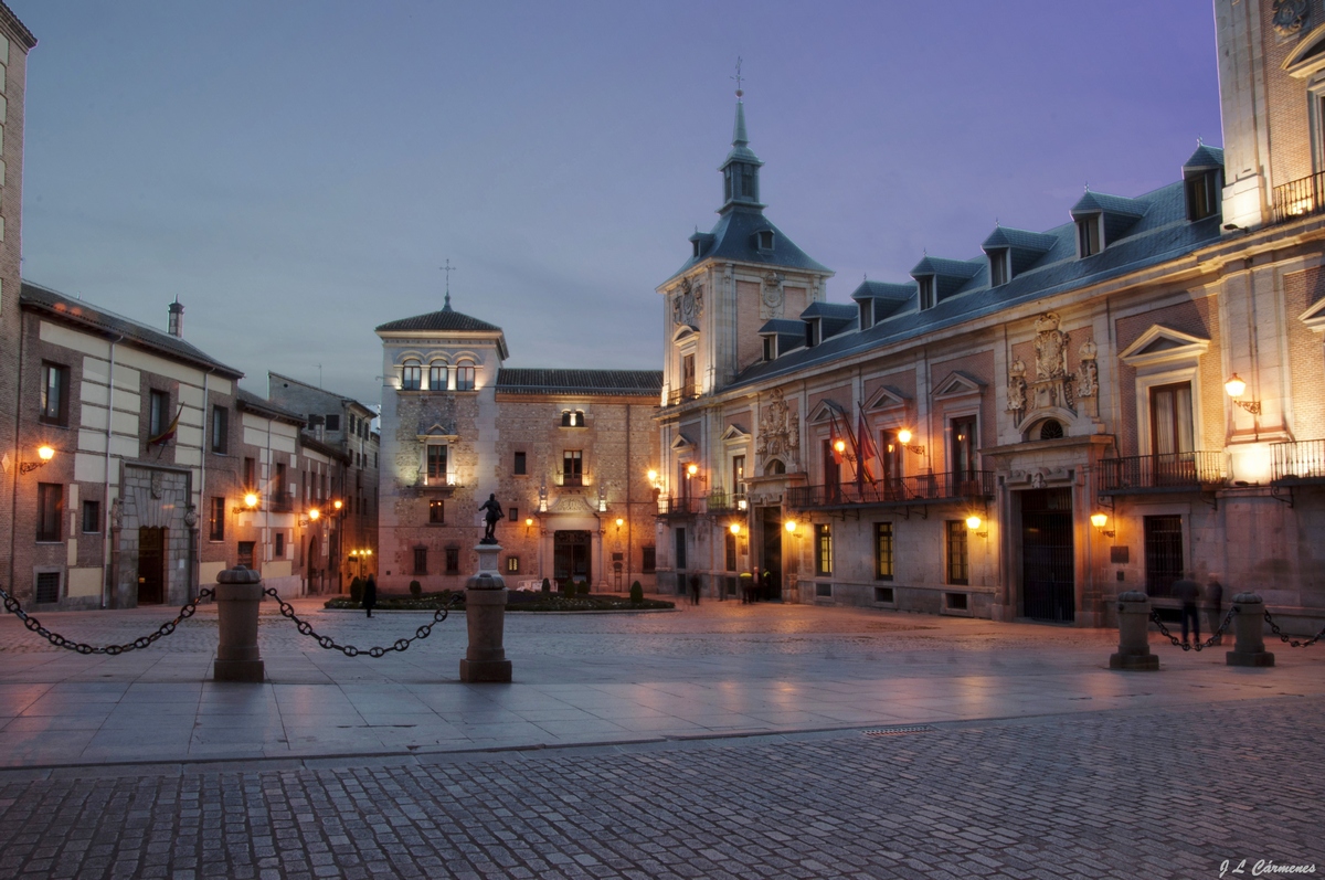 Madrid. Plaza de la villa noche