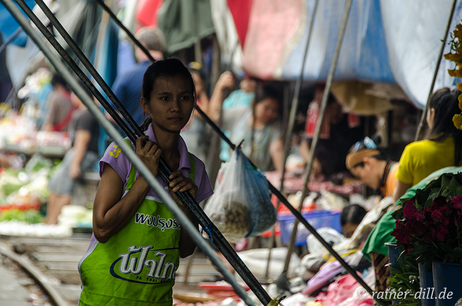 Mae Khlong Market