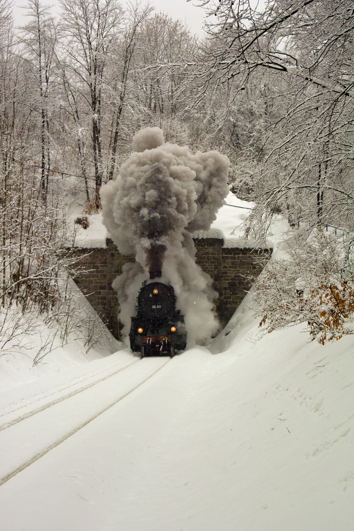 Mächtig viel Dampf am Mehliser Tunnel