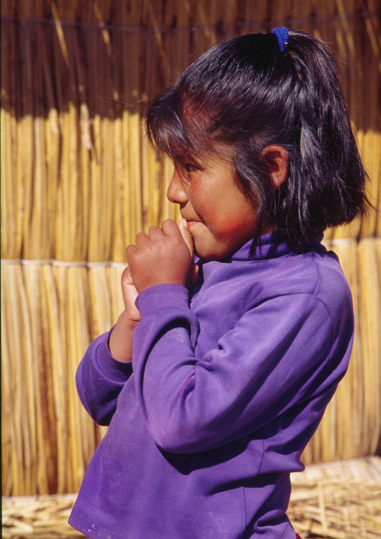 Mädchen am Titicacasee 01