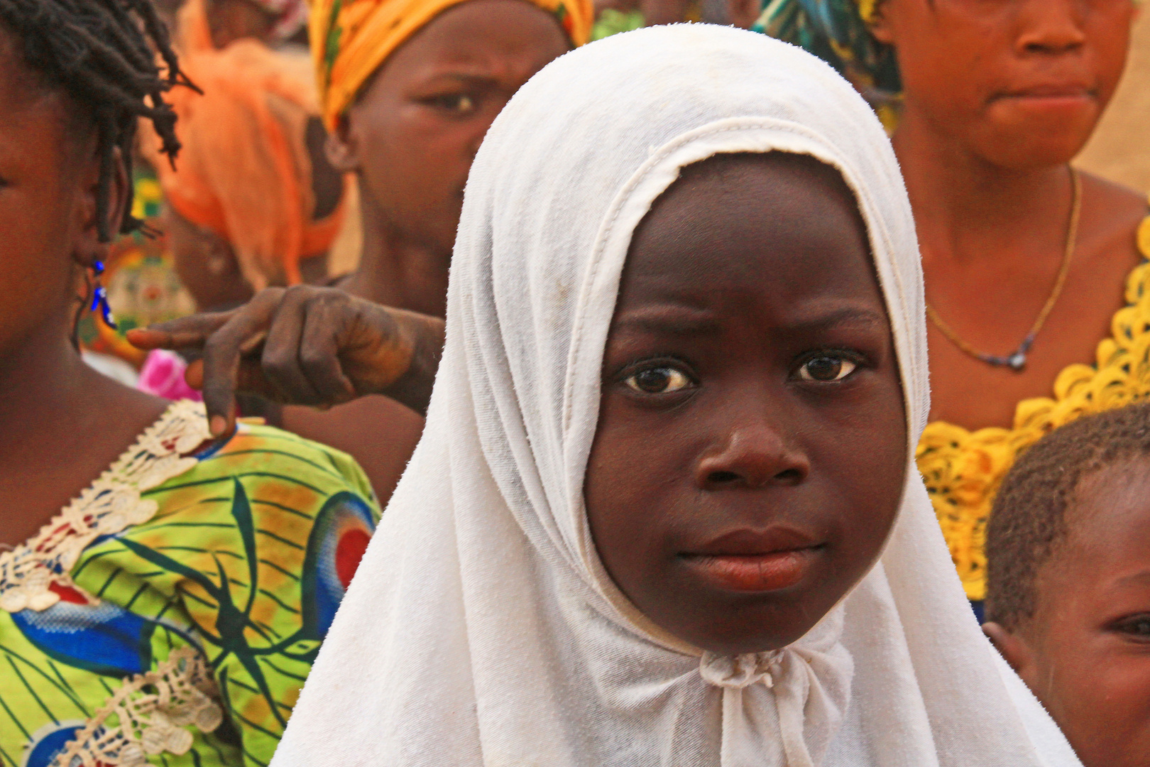 Mädchen auf dem Markt von Fada Ngourma, Burkina Faso