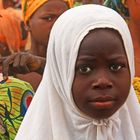 Mädchen auf dem Markt von Fada Ngourma, Burkina Faso