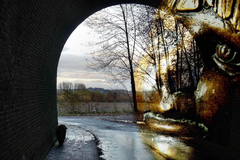 Mädchen im Tunnel