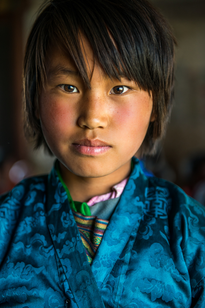 Mädchen in Schule im Phobjakah Valley