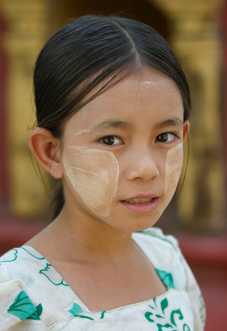 Mädchen in Yangon