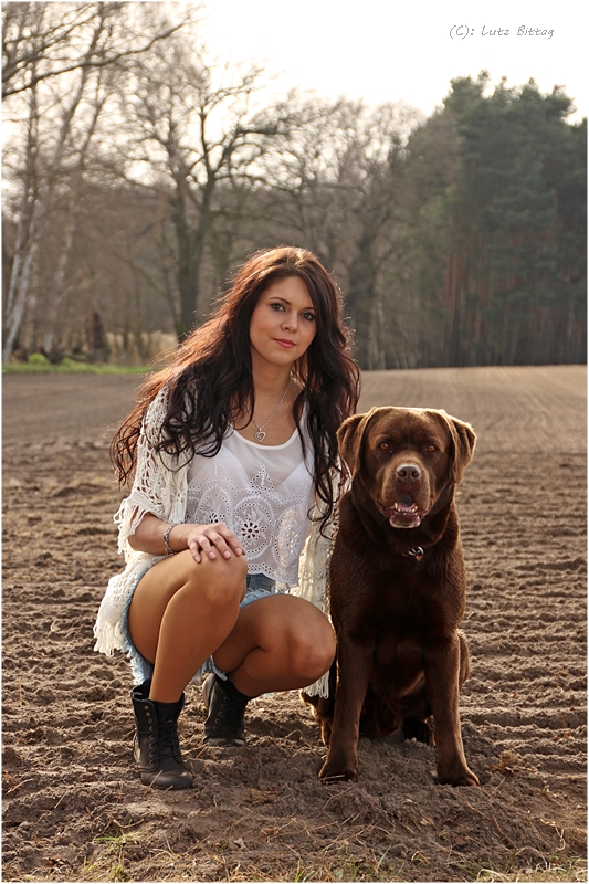 Mädchen mit Hund