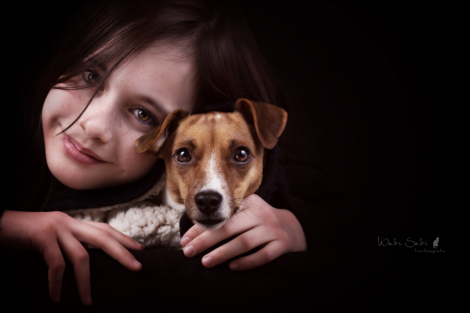 Mädchen mit Jack Russel