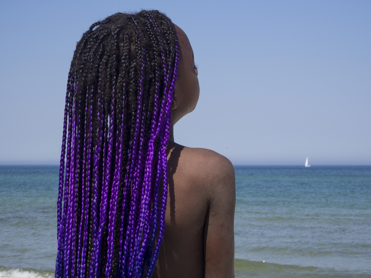 "Mädchen mit lila Haaren (Girl with purple hair)"