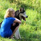 Mädchen und Husky