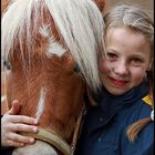 Mädchen und Pferde gehören zusammen wie...