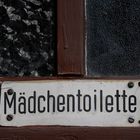 Mädchentoilette