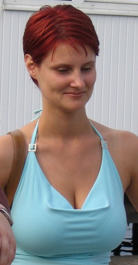 Junges Yogamädchen Mit Rotem Haar Junges Yogamädchen Mit Rotem Haar