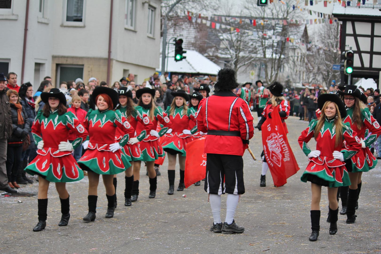 Mädels im Gleichschritt