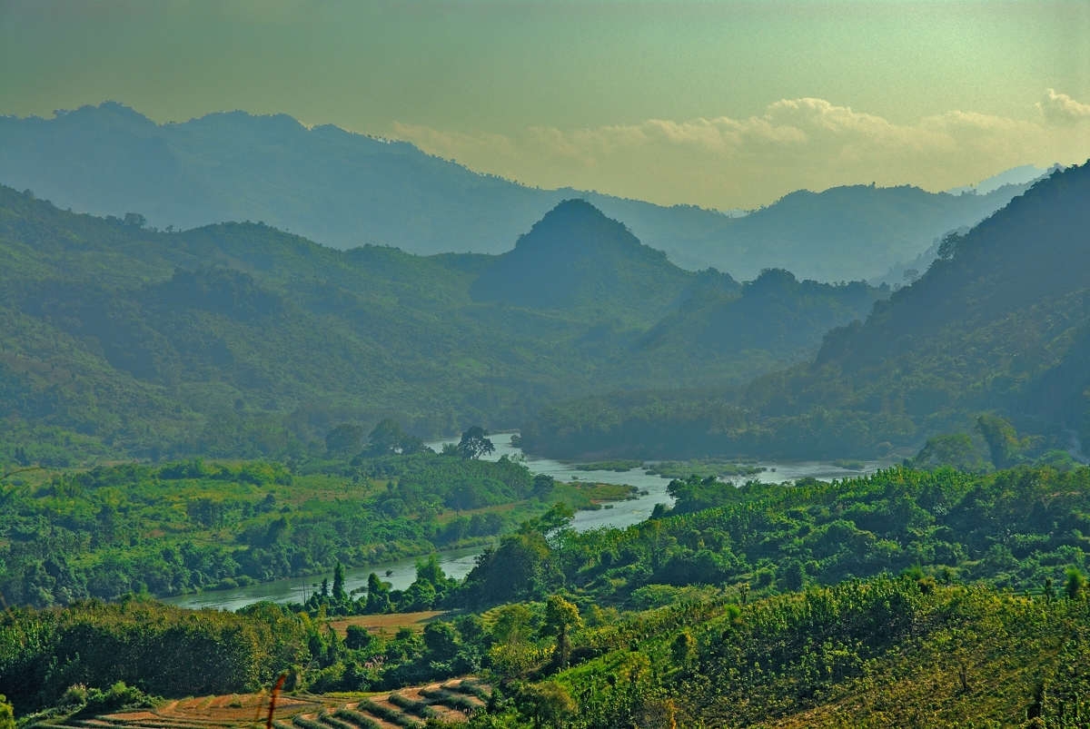 Maenam Ou on the way to Luang Prabang