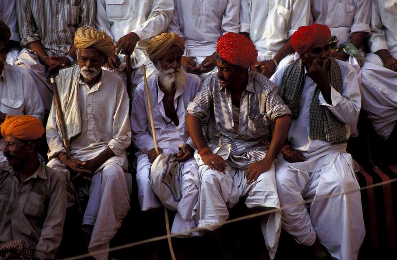 Männer beim Dussera Festival - Rajasthan 2000