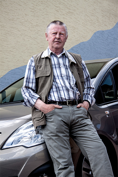 Manner Und Ihre Autos 6 Foto Bild Portrait Portraitfotografie Manner Outdoor Bilder Auf Fotocommunity