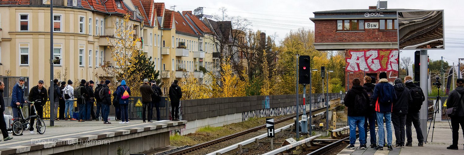 MÄNNER ZIEMLICH UNTER SICH IN GUTER HOFFNUNG,