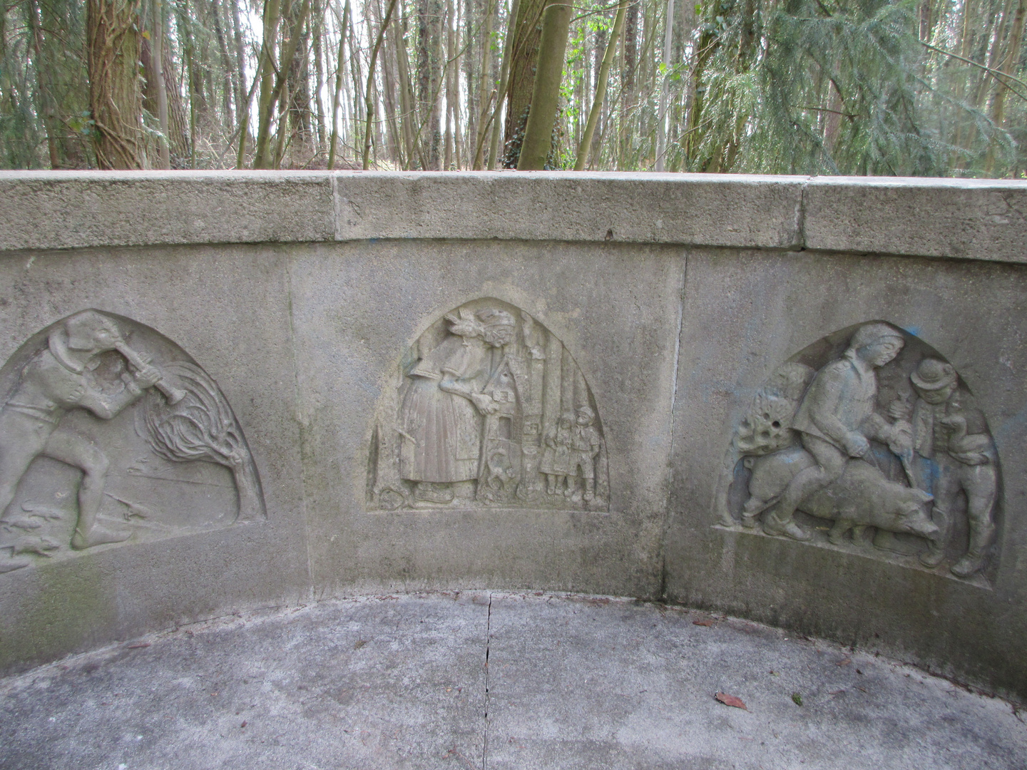 Märchenbrunnen im Stadtpark Roth