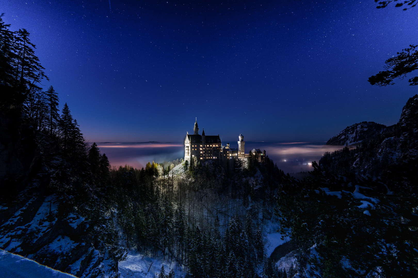 Märchenschloss bei Nacht