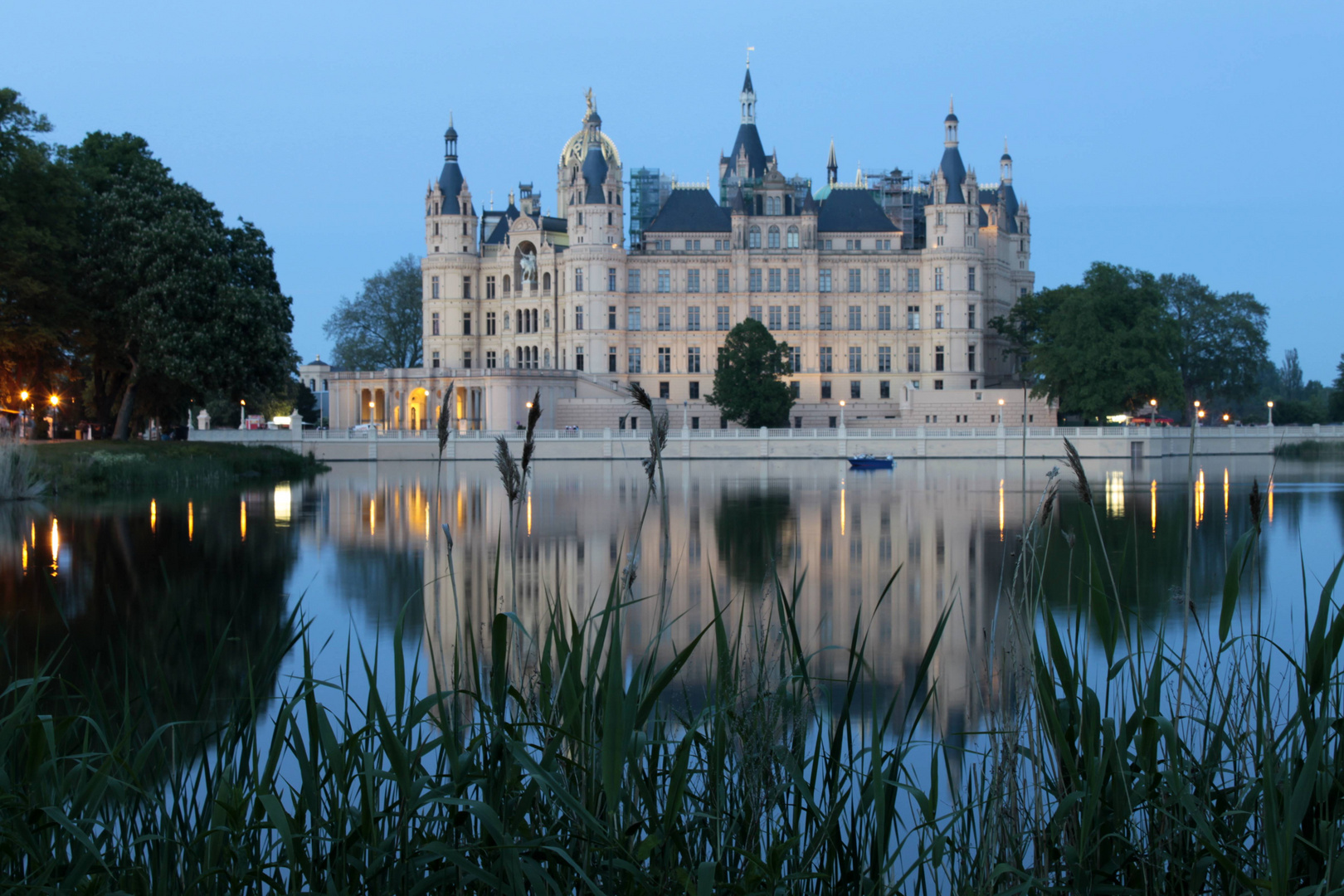 Märchenschloß in der Dämmerung