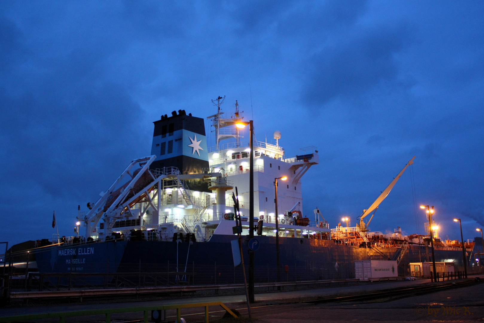 Maersk Ellen beim löschen der Ladung