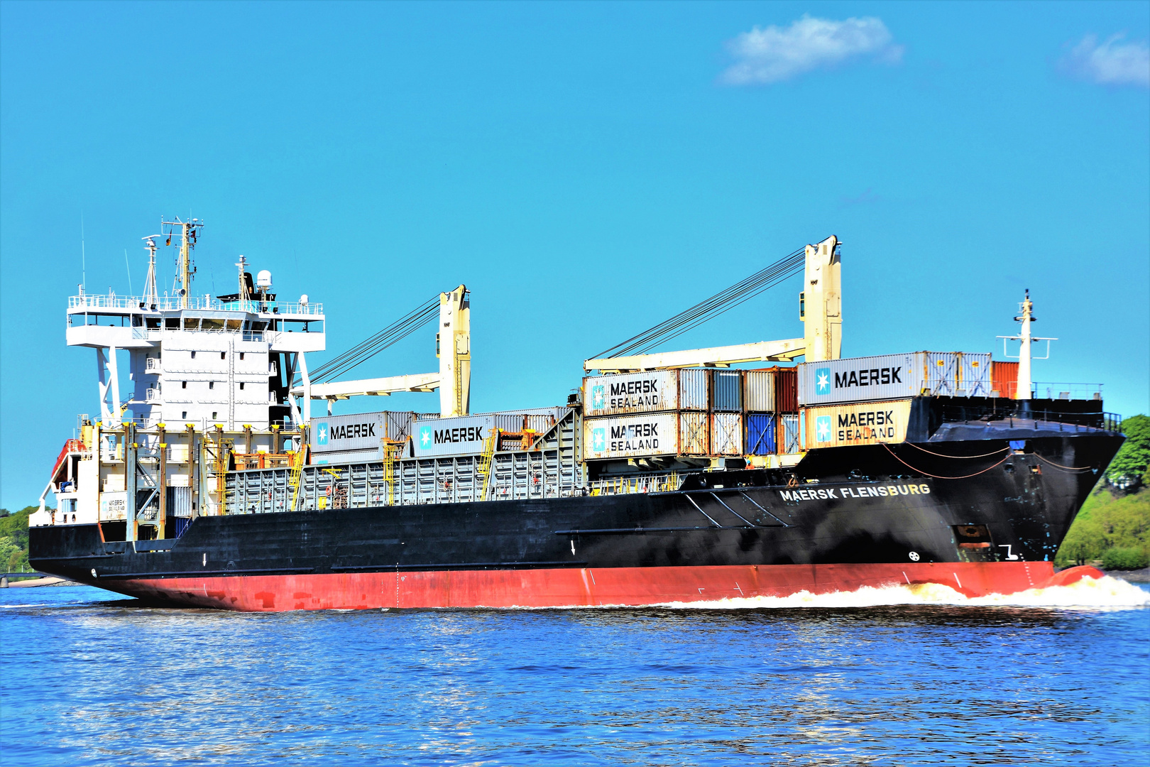 MAERSK FLENSBURG  ,  ex. PIONEER OCEAN  