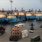 "MAERSK"..Dauer...Parkplatz