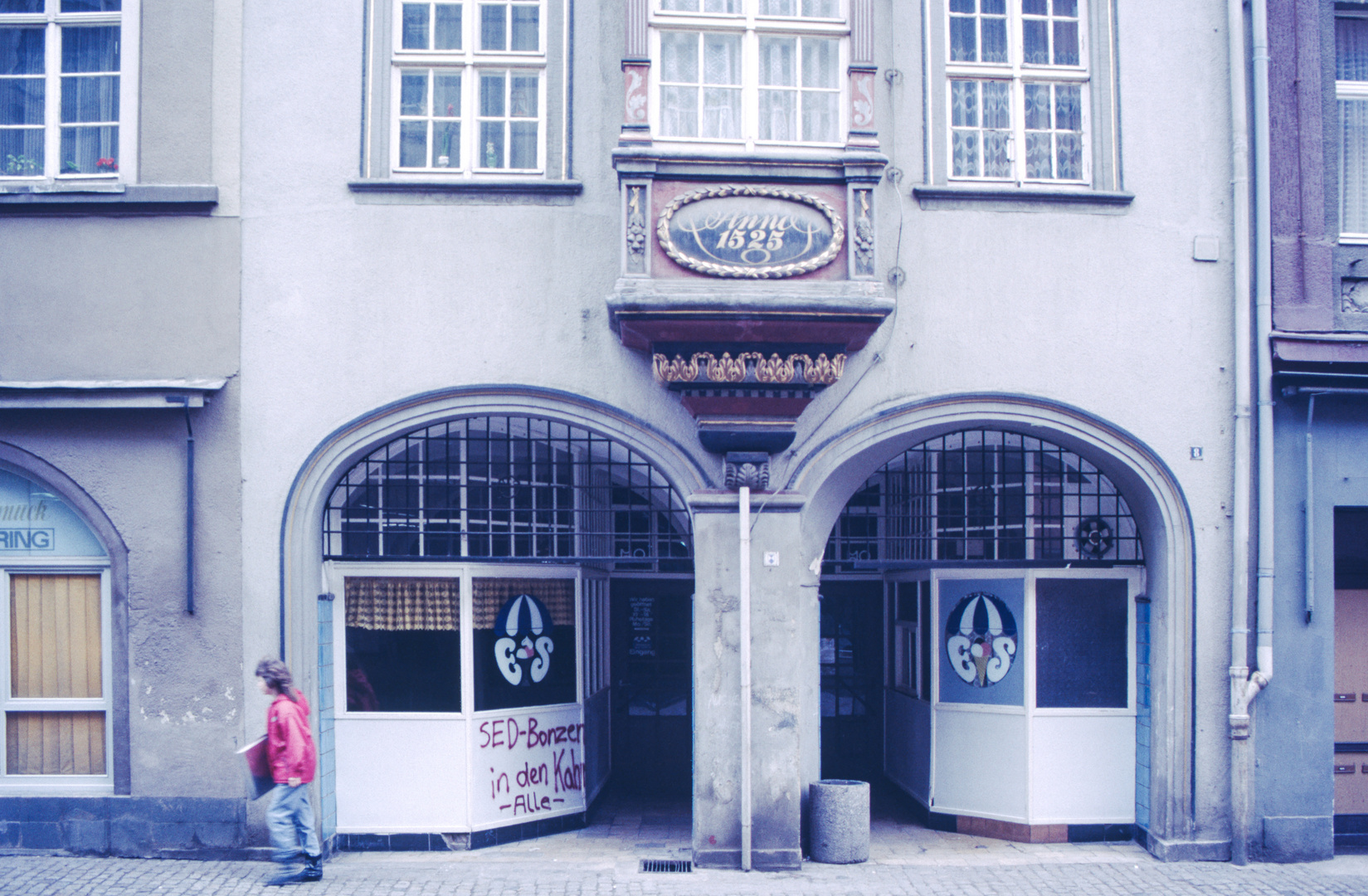 März 1990