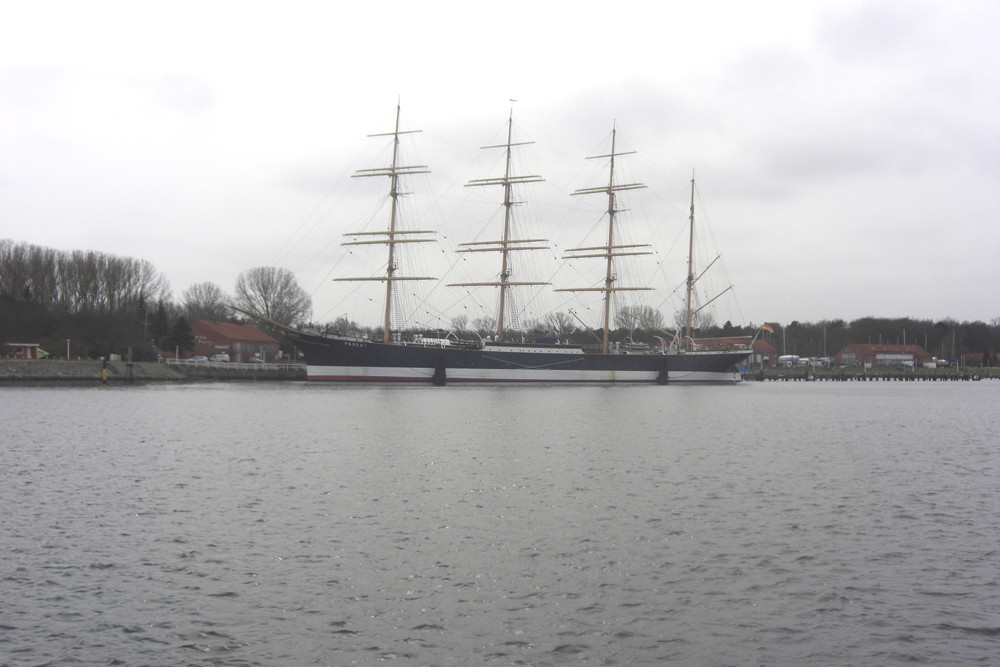 März 2009 Im Hafen von Travemünde