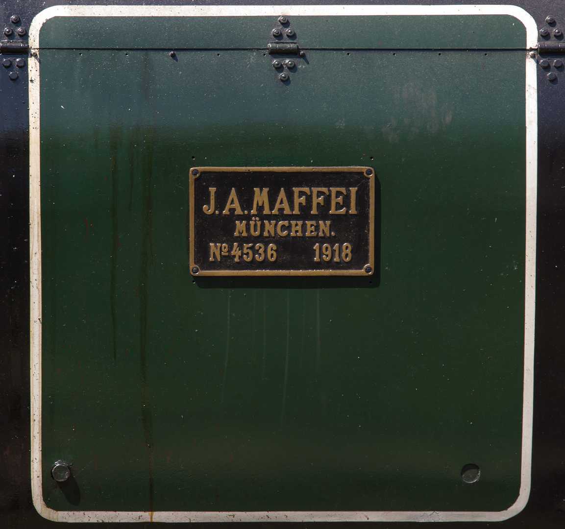 Maffei-Fabrikschild