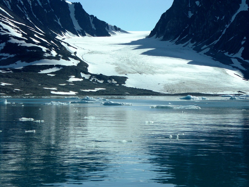 Magdalenabucht/Svalbard 15.7.07 4Uhr17