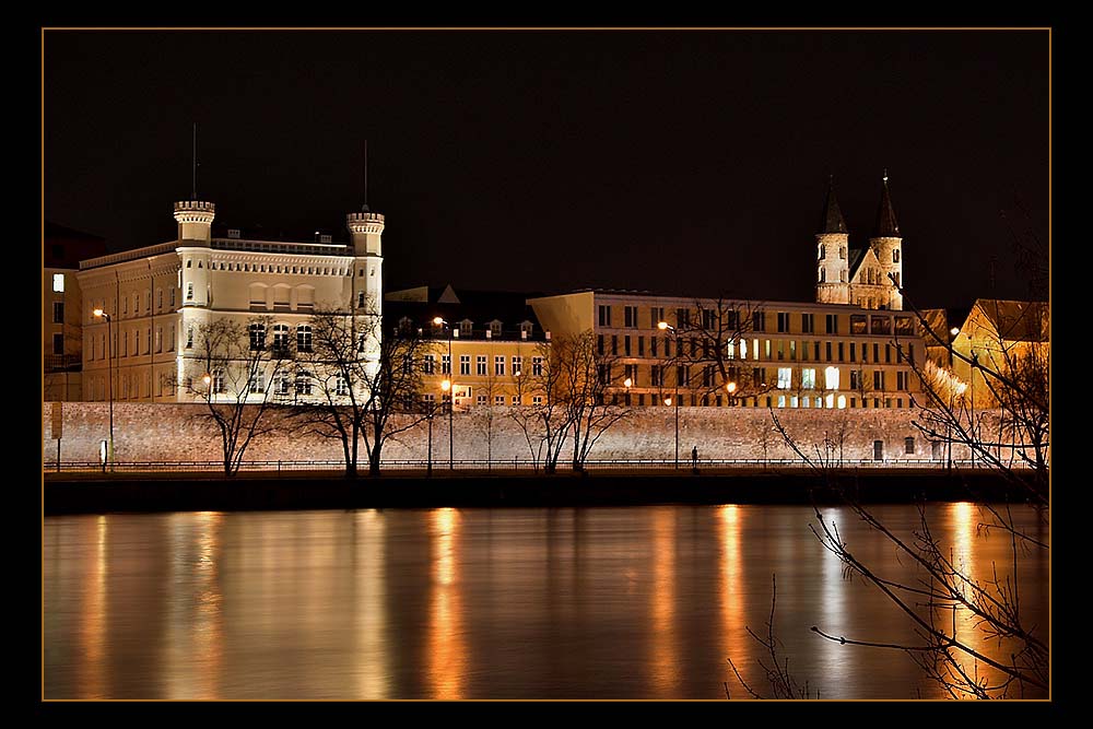 Magdeburg bei Nacht