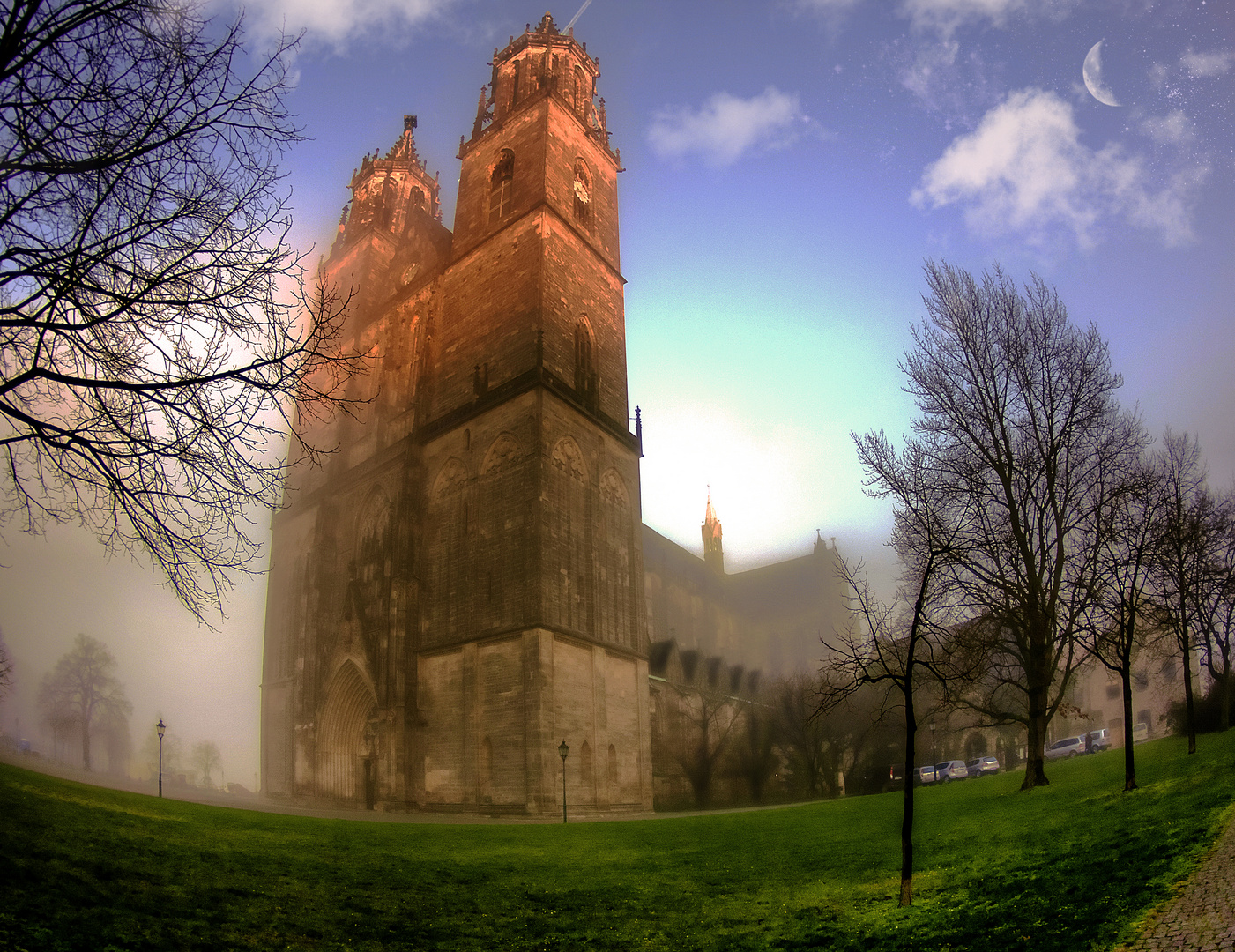 Magdeburg Dom im Nebel