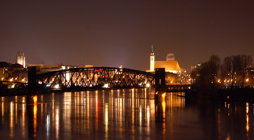 Magdeburg in der Nacht