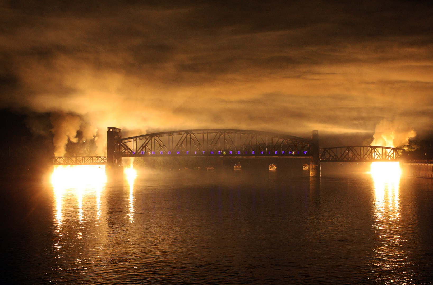 Magdeburg in Qualm und Flammen