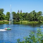 Magdeburg, Kulturpark Rothehorn, Adof-Mittag-See mit Magdeburger Dom