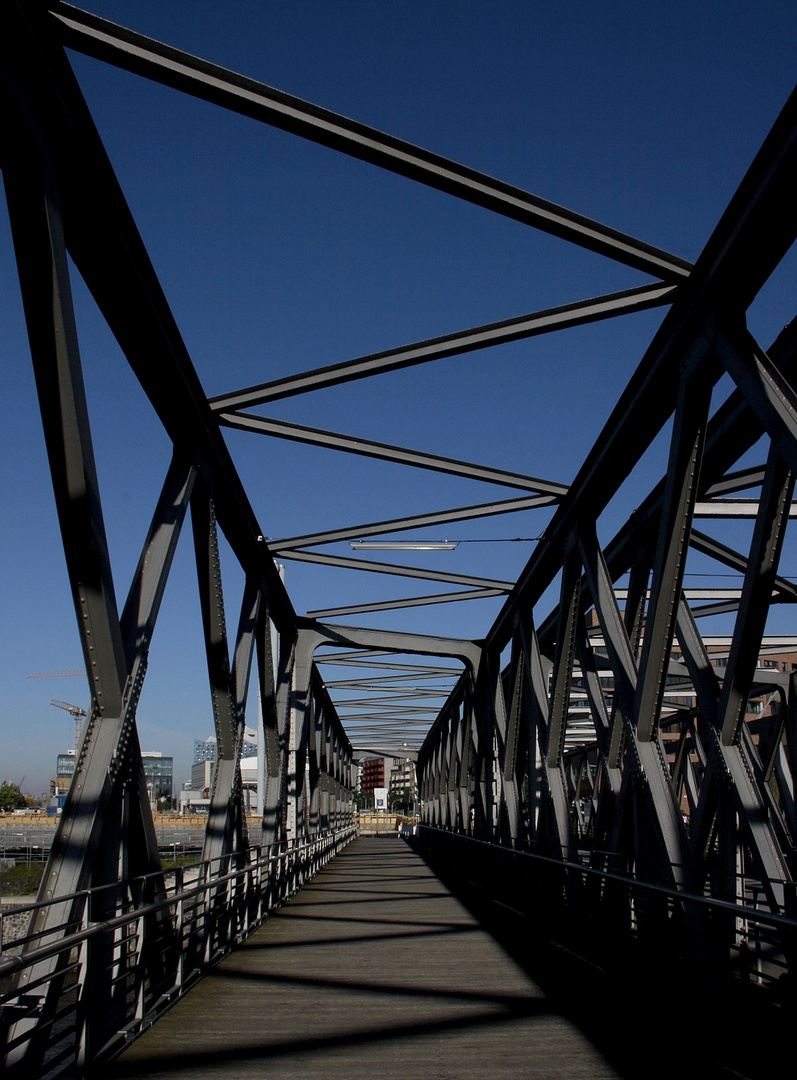 Magdeburger Brücke [ HafenCity ]