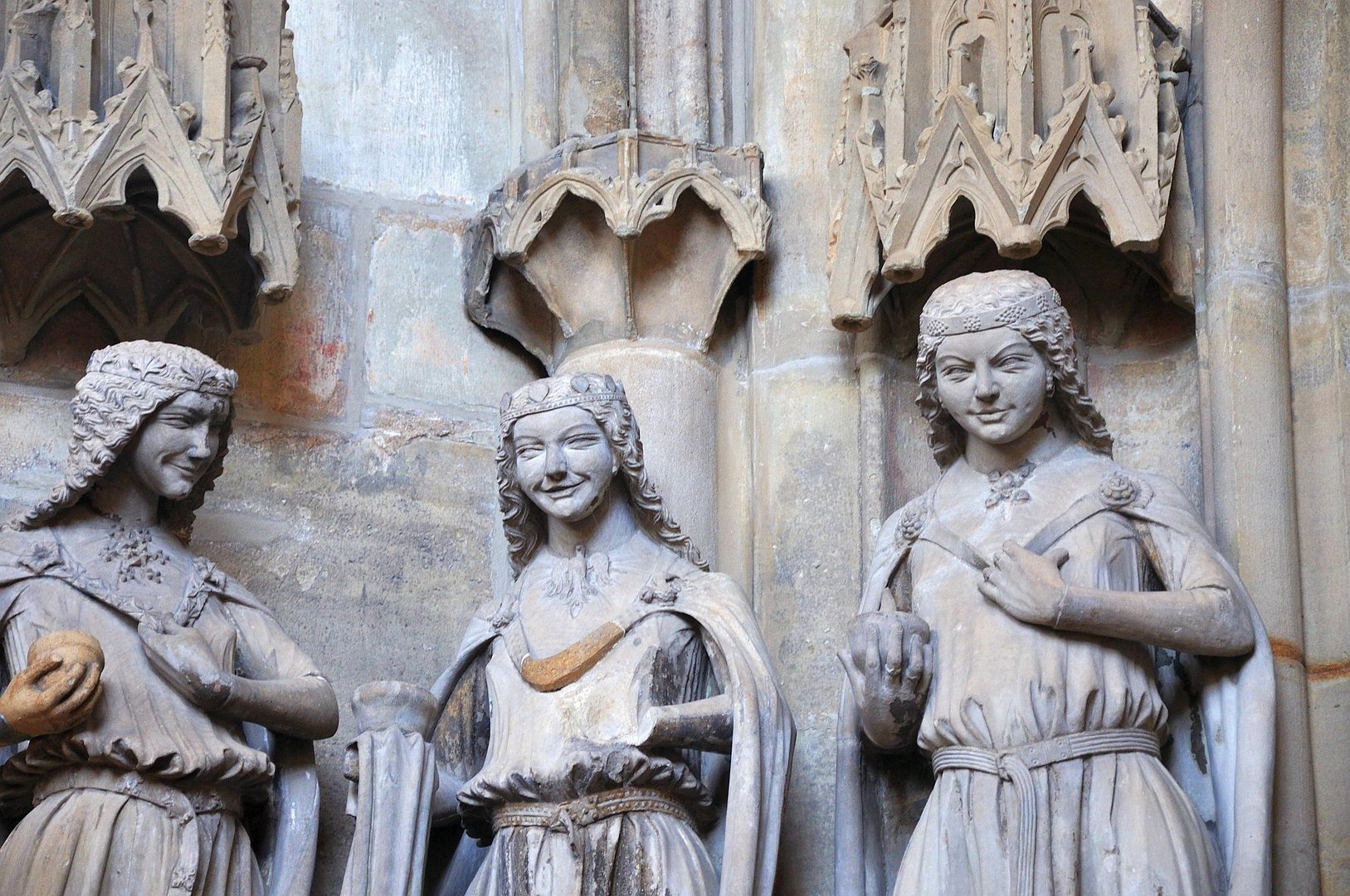 magdeburger dom,ausschnitt aus den klugen jungfrauen