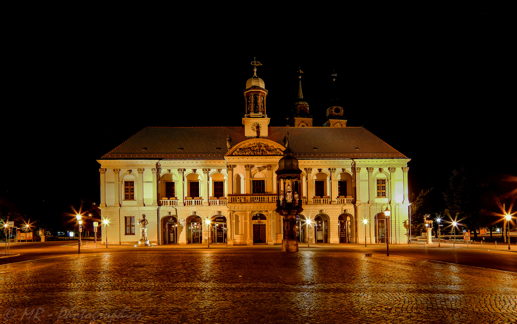 Magdeburger Rathaus bei Nacht