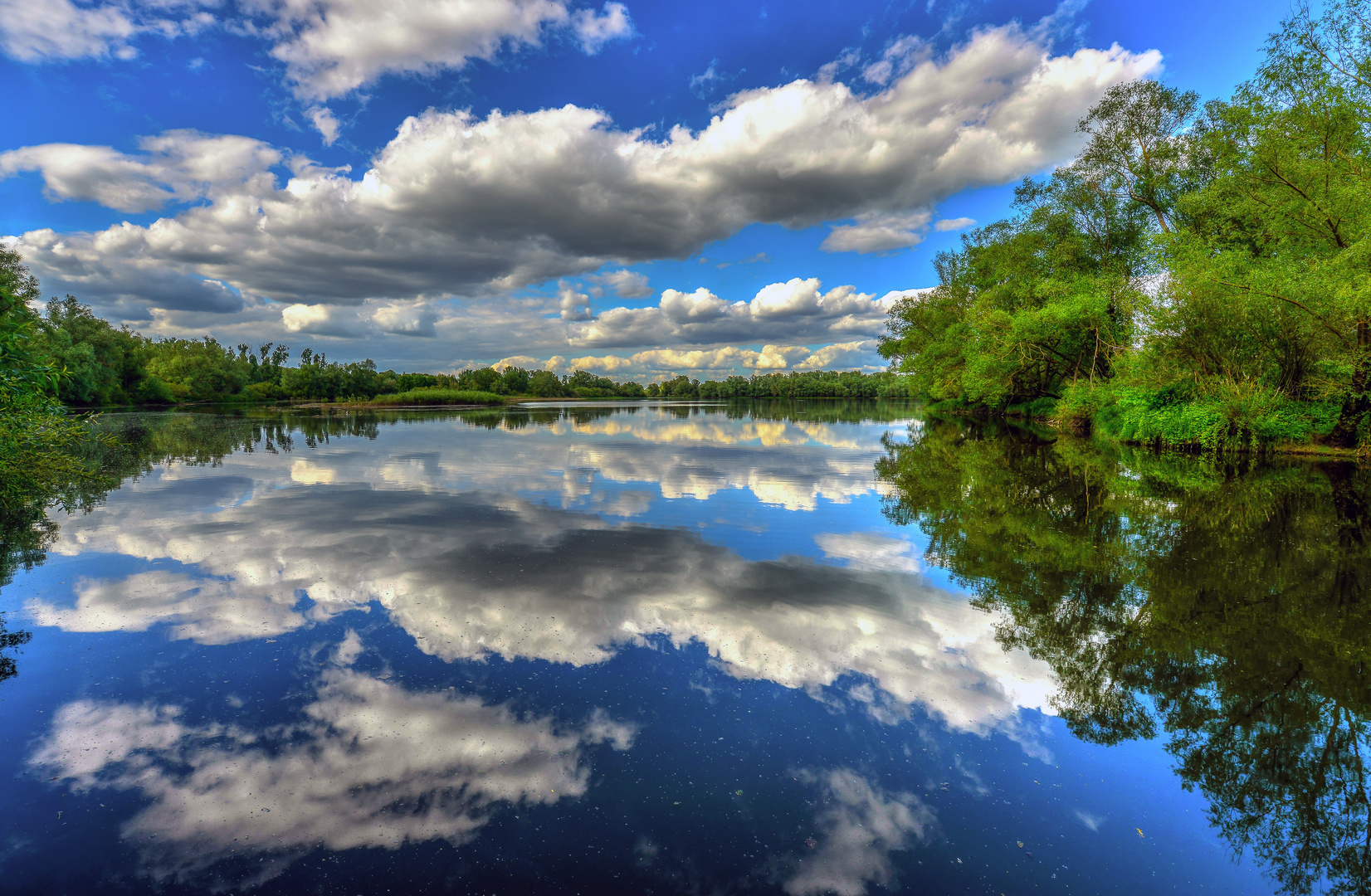 " Magic Clouds “...