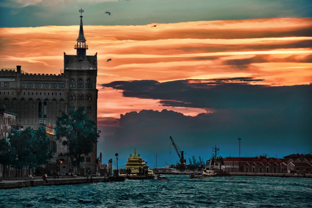 Magic Colors of Venise