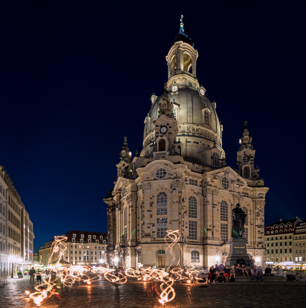 Magic in front of the Dresden Frauenkirche