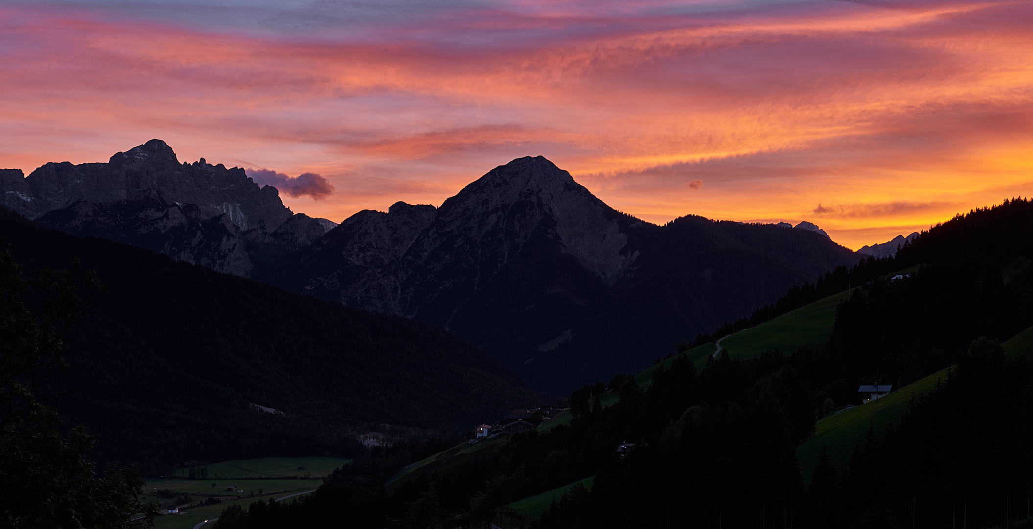 "Magic Moments" im Pustertal, vom Balkon unserer Ferienwohnung aufgenommen. 