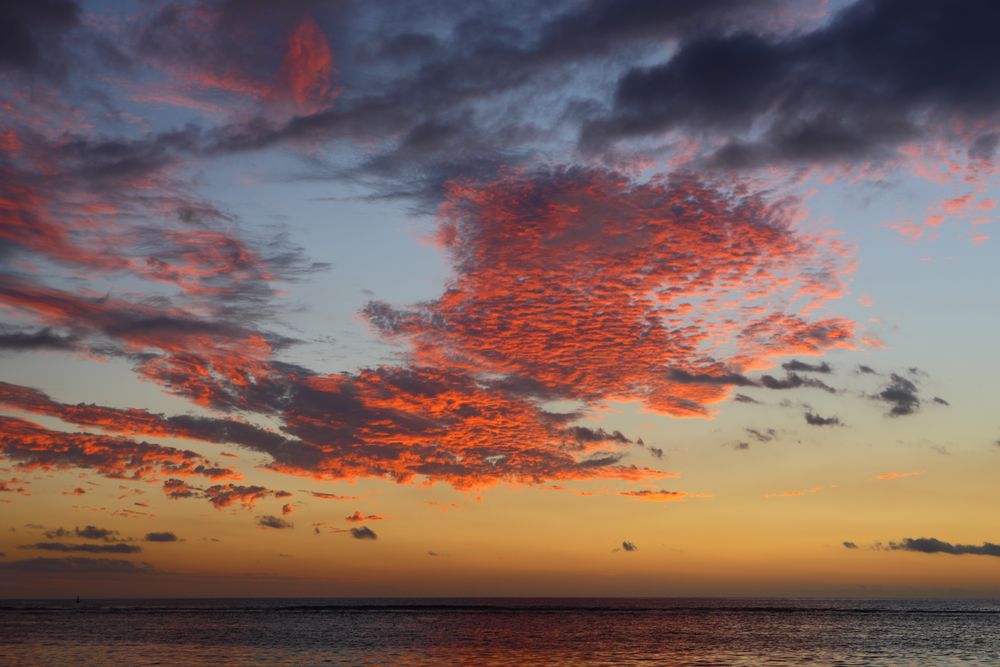 magic sunset in La Réunion