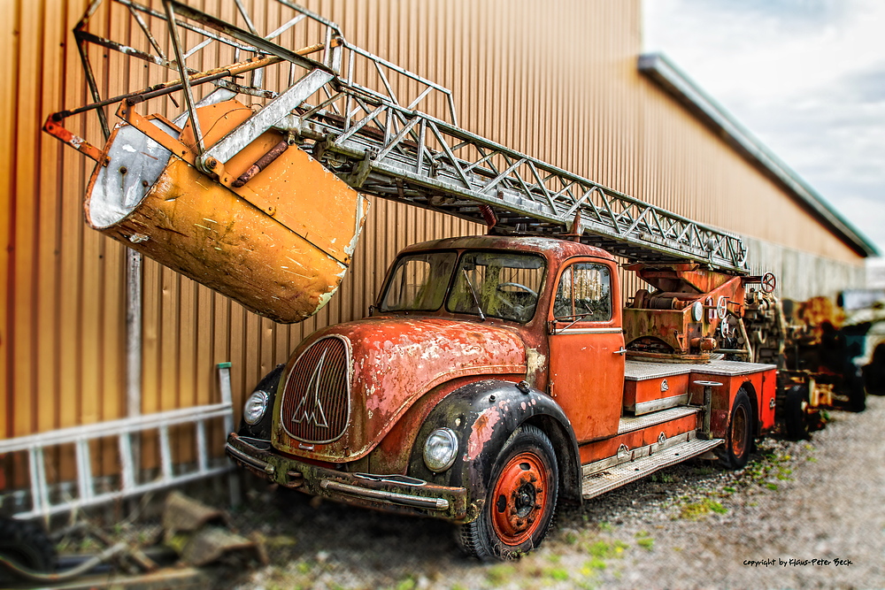 Magirus Drehleiter Wagen