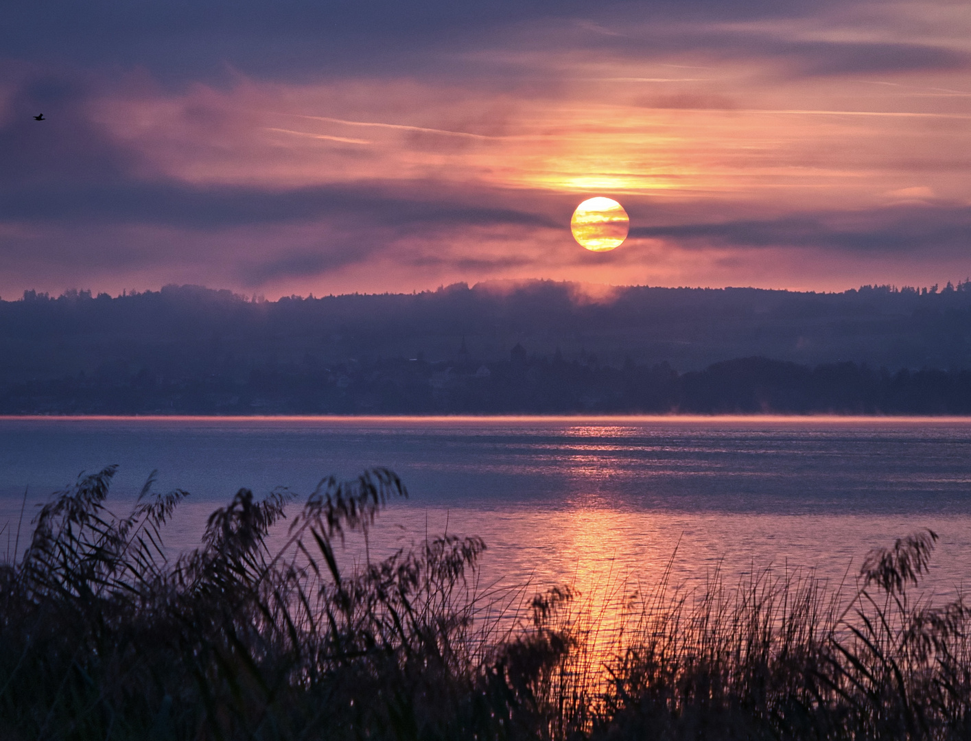 Magischer Morgen am See