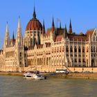 Magnifique Parlement Hongrois à Budapest..