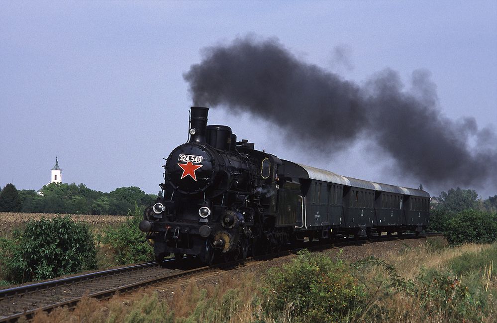 Magyar Államvasutak / Steam beneath the red star