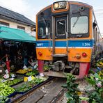 Mahachai Market at the Railway